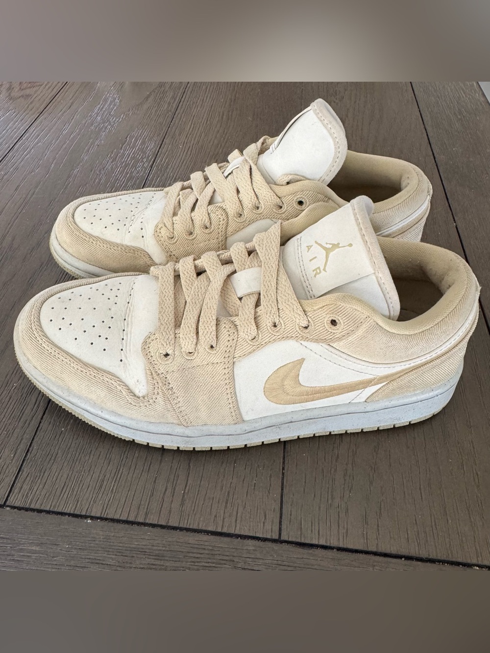 Nike Air Jordan 1 Low SE Canvas Team Gold Sail Size 7 Women